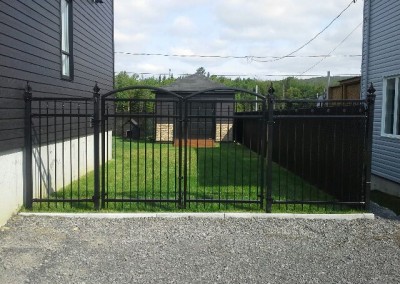 Clôture en fer forgé pour cour arrière à Mirabel sur la Rive-Nord | Clôture Laval